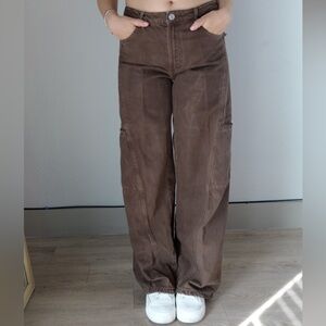 ZARA High-Waisted Wide Leg Seam Detail Cargo Jeans in Chocolate Brown